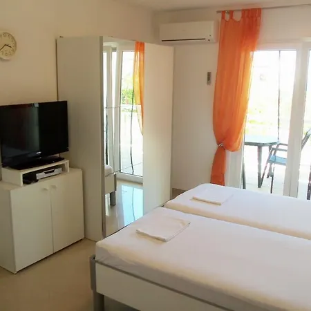 Apartment Elena *